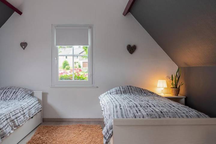 Maison d’hôte pour 6 personnes, avec vue et jardin, animaux acceptés à Léglise
