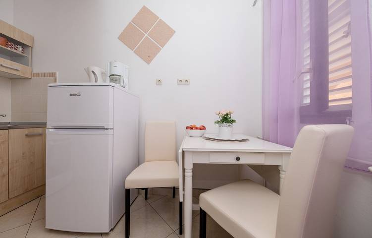 Ferienwohnung für 2 Personen, mit Balkon/Terrasse in Supetarska Draga - 3