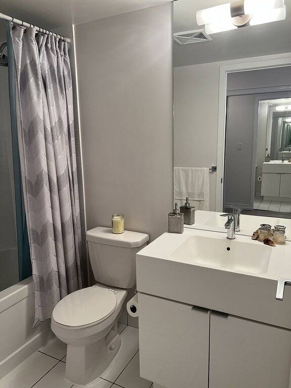 Bed and breakfast for 2 people in Toronto