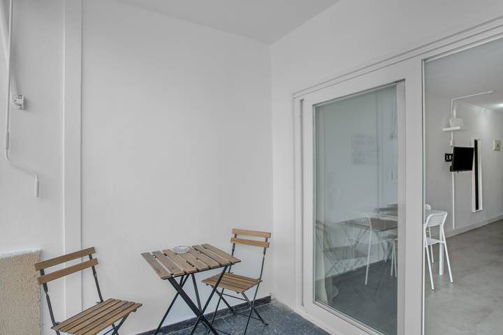 Ganzes Studio, Ferienstudio 'Yumbo Playa' mit Gemeinschaftspool, privater Terrasse und Wi-Fi in Maspalomas, San Bartolomé de Tirajana