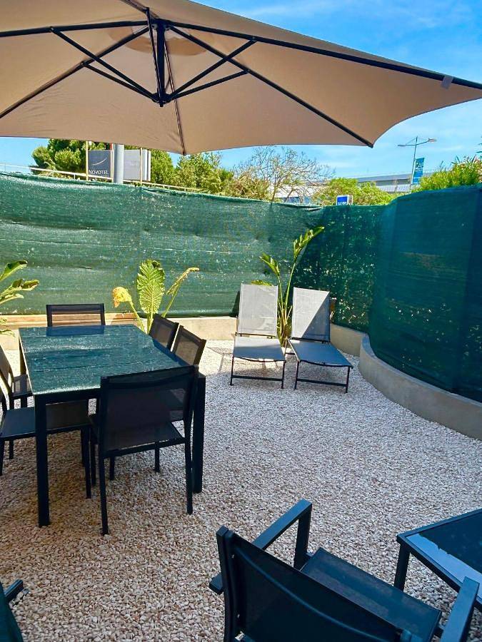 Appartement entier, Appartement avec jardin - Front de mer St Laurent-du-Var in Saint-Laurent-du-Var, Côte méditerranéenne (France)