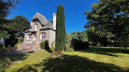 Gîte pour 5 personnes, avec balcon et jardin à Plouguiel