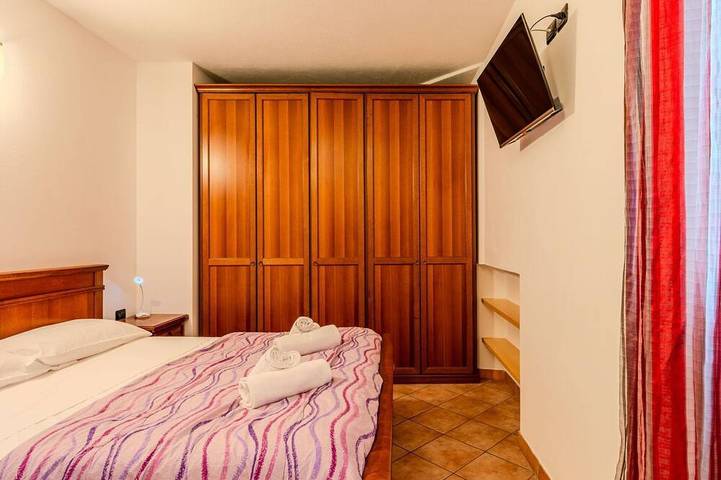 Entire apartment, Lovely apartment for 4 people with Wifi, Tv, patio and pets allowed in Marilleva, Mezzana