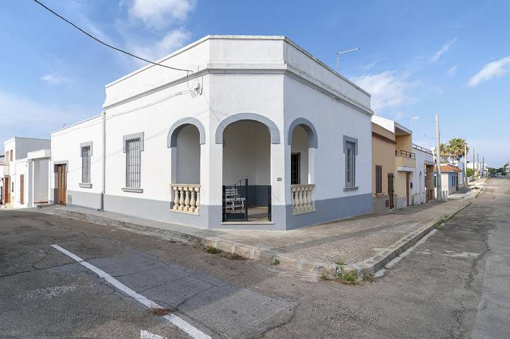 Location de vacances pour 6 personnes, avec balcon/terrasse et balcon à Marina di Mancaversa - 2