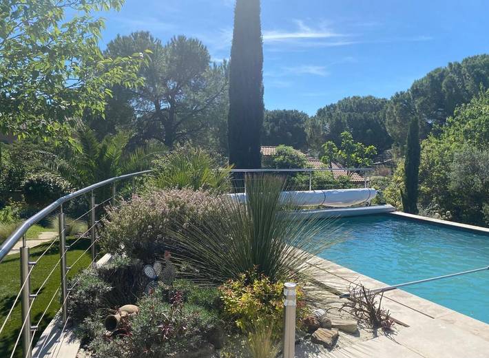 Gîte pour 4 personnes, avec jardin et piscine à Langlade