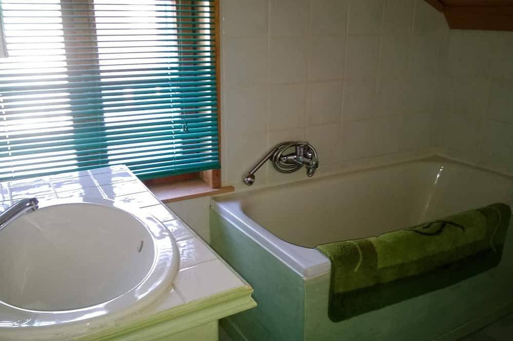 Entire apartment, Saintjean/Grimentz (magic pass): Apartment overlooking the snow-covered 4000s in Grimentz, Anniviers