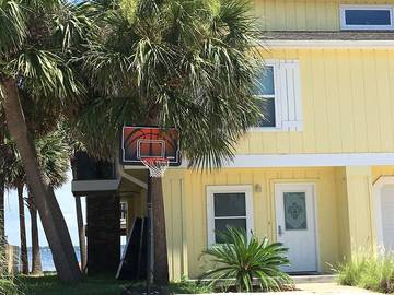 Vacation House for 21 Guests in Pensacola Beach, Emerald Coast, Picture 3