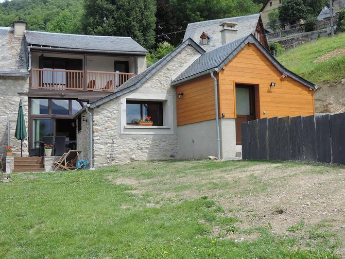 Gîte pour 4 personnes, avec balcon et jardin à Cazaux-Debat