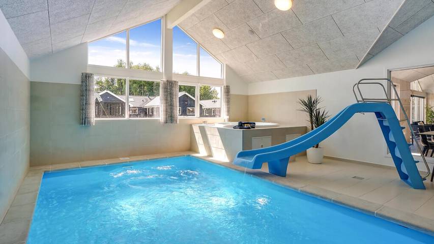 Ferienhaus für 16 Personen, mit Terrasse und Garten sowie Sauna in Olpenitz