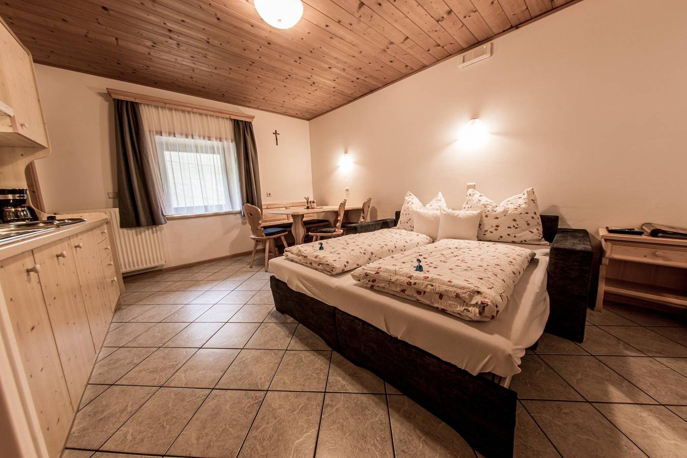 Ganze Wohnung, 'Mösslhof Apartment Laite' mit Bergblick, Garten und Wlan in Pragser Wildsee, Prags
