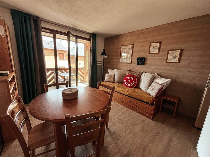 Gîte pour 4 personnes, avec Balcon et Vue sur le lac dans Les Angles, Pyrénées