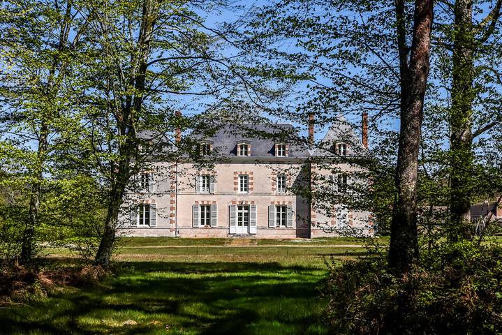 Gîte pour 14 personnes, avec Terrasse et Jardin