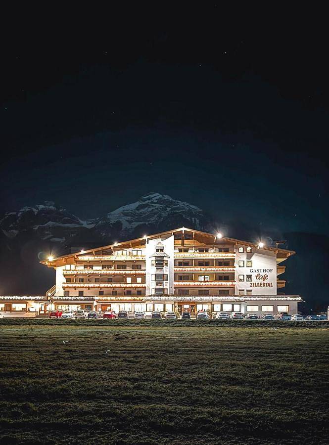 Hotel für 2 Personen, mit Balkon und Terrasse sowie Garten und Sauna in Strass im Zillertal