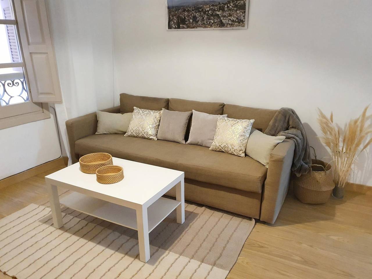 Entire holiday apartment, Del Parque Flats Mitjana in Malaga Centro Historico, Malaga