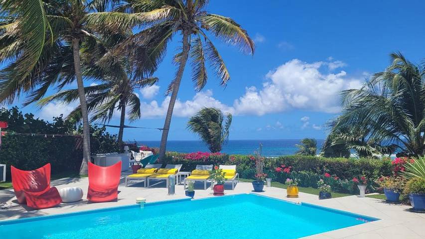 Location de vacances pour 4 personnes, avec piscine ainsi que vue et jardin dans Anse Tarare - 4