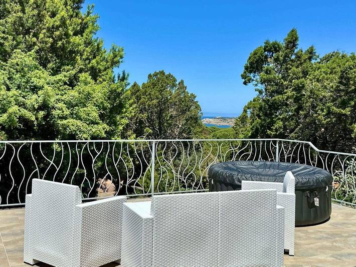 Casa vacanza per 5 persone, con Idromassaggio e Terrazza nonché Giardino e Panorama a Rena Majore
