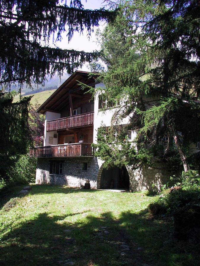 Double Room with Shared Bathroom - Ground Floor in Bagnes, Alpy Valais