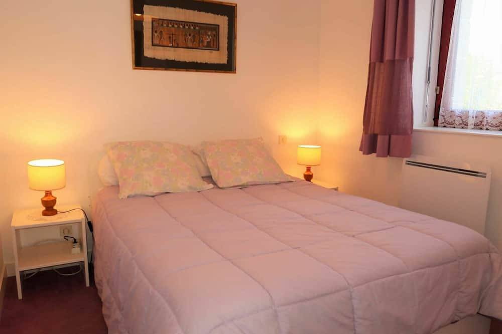 Appartement entier, Joli appartement pour 4 personnes avec Wifi, Tv et terrasse in Pont-l'Abbé, Région de Quimper