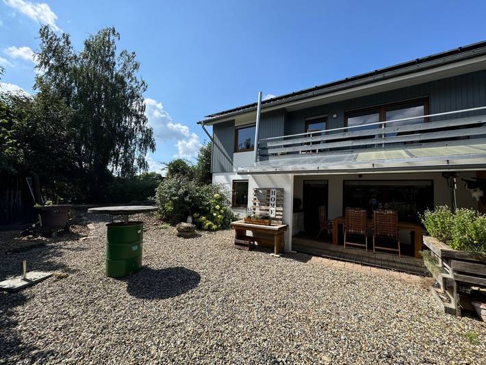 Ferienhaus für 8 Personen, mit Balkon und Terrasse sowie Garten in Brakel