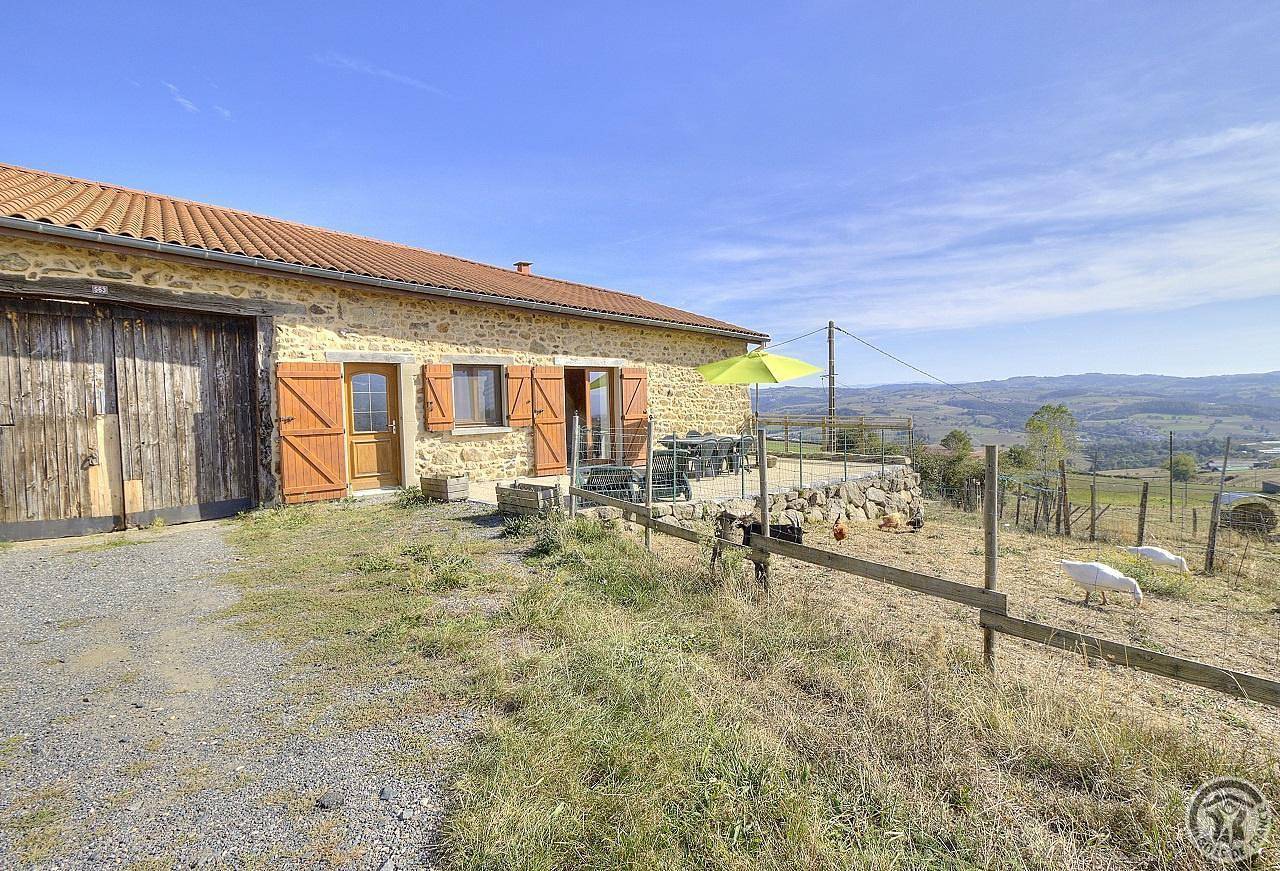 Gîte des Ormes à Pomeys in Pomeys, Rio Ródano