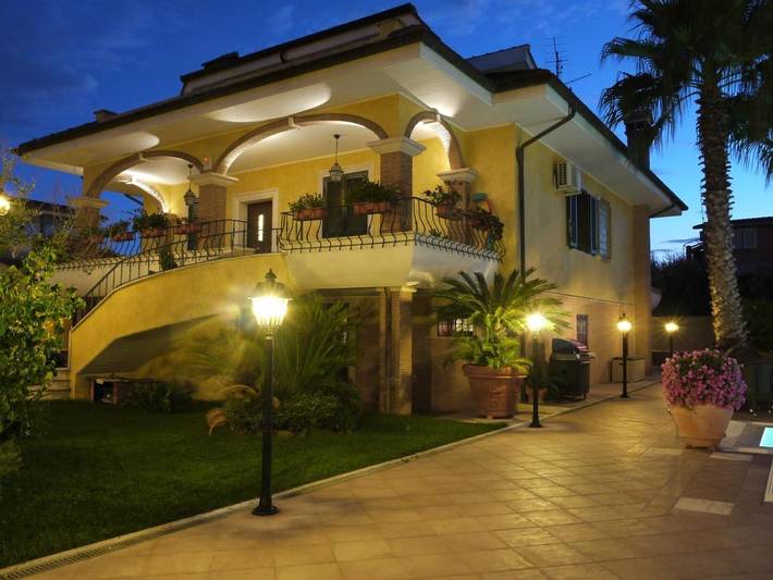 B&b per 4 persone, con Terrazza e Giardino a Anzio