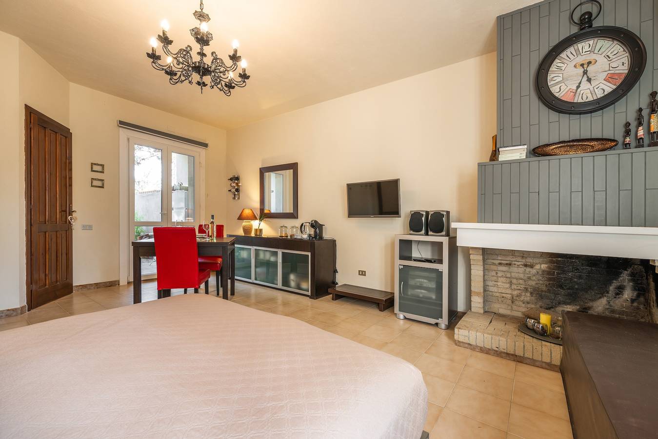 Zimmer „Luxi Noa Studio“ mit gemeinsamer Terrasse, Wlan und Klimaanlage in Foxi, Campidano
