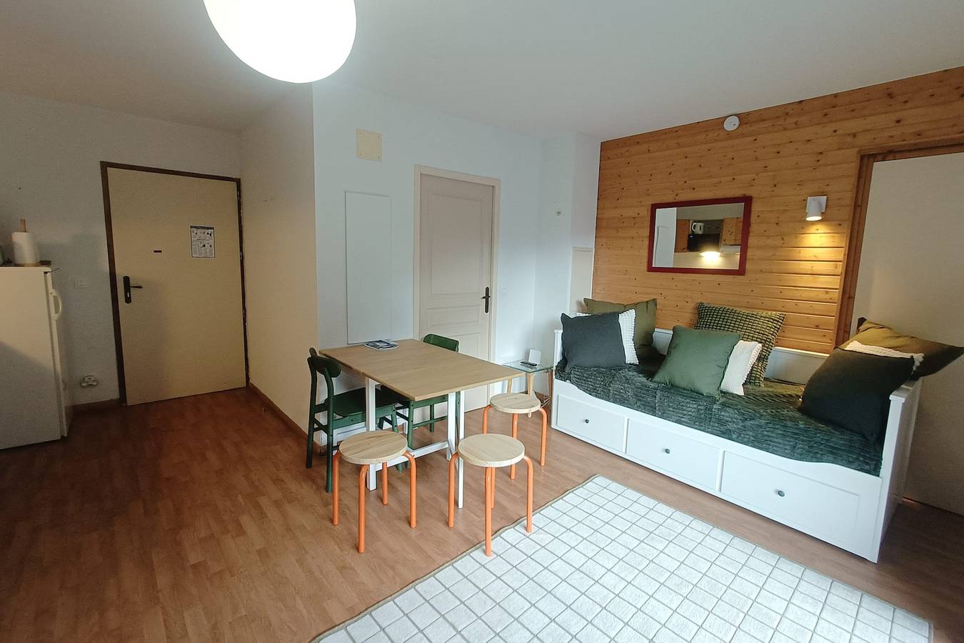 Entire apartment, Cosy Studio for 4 – Residence with Pool & 3 Valleys Access in Orelle, Saint-Jean-de-Maurienne region