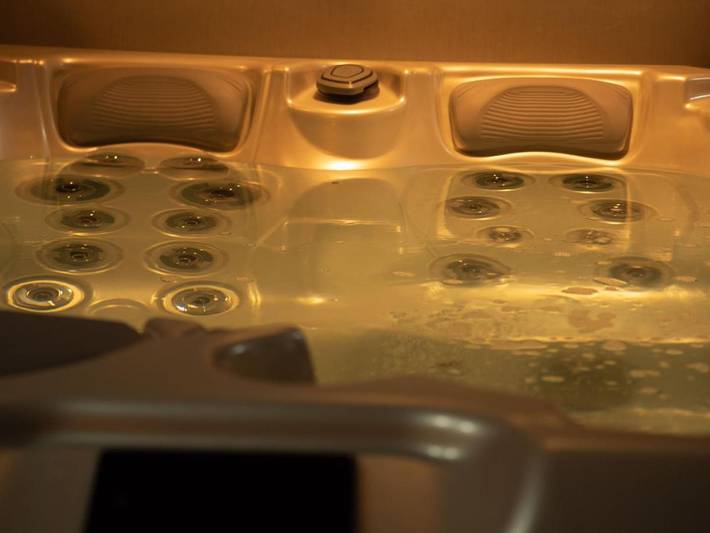 Gîte pour 2 personnes, avec sauna et jacuzzi à Charmes - 4