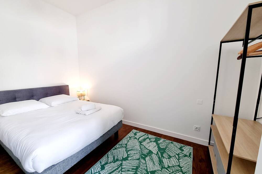 Entire apartment, Plateau d'Angoulême T2 near bus and shops in Angoulême, Charente
