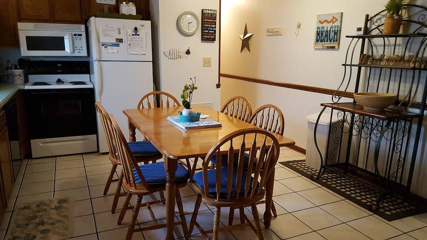 Vacation rental for 6 people, with balcony and pool in Surfside Beach