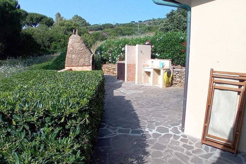 Meraviglioso Villino Direttamente Sul Mare con posto auto e aria condizionata! in Morcone, Isola d'Elba