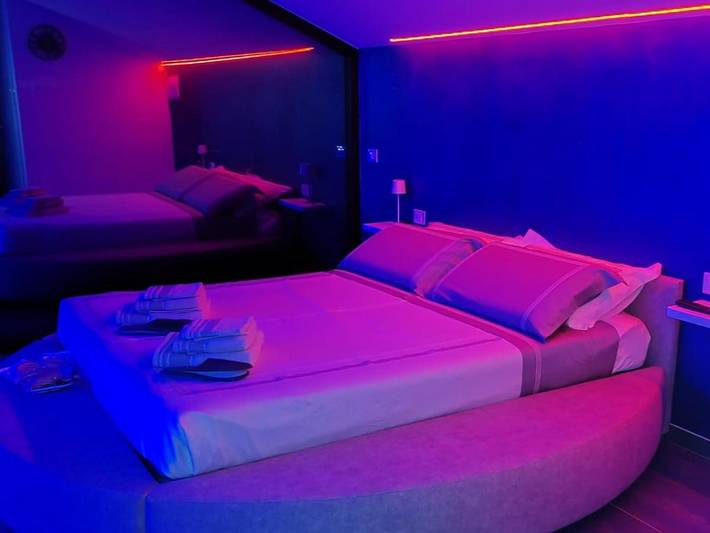Appartamento per 2 persone, con idromassaggio e terrazza nonché sauna, con animali domestici in Albignasego