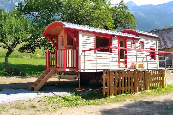 Maison de vacances pour 4 personnes, avec piscine ainsi que sauna et jardin