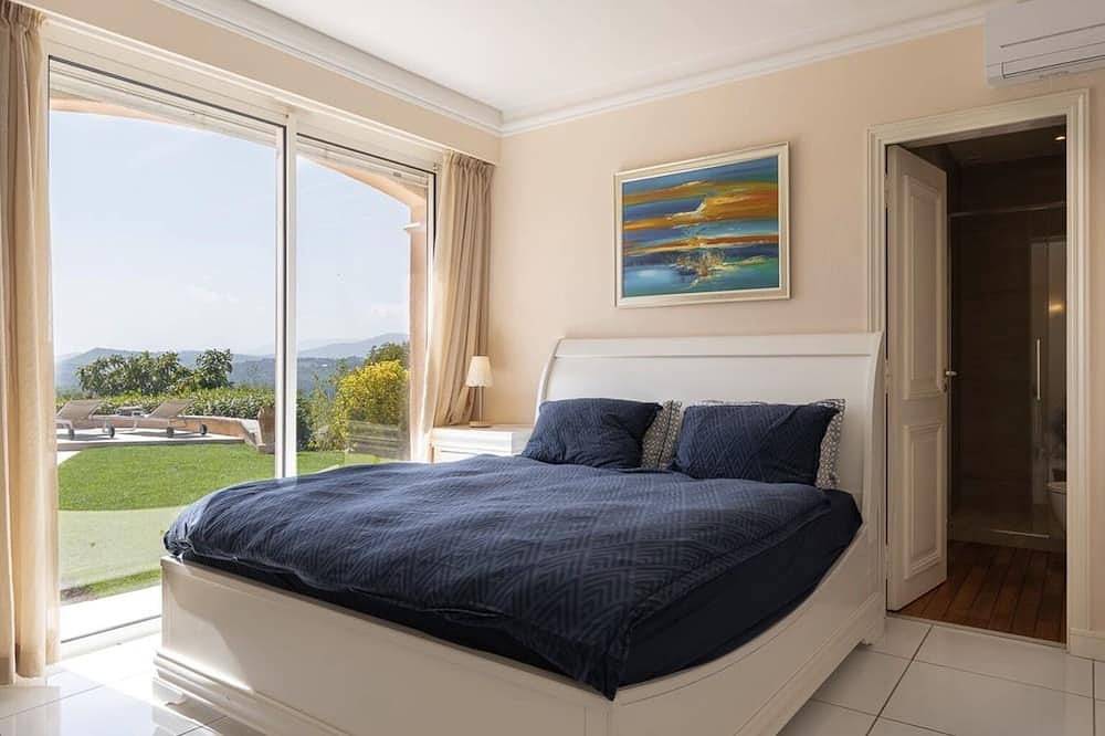 Charming 6-bedroom villa in Mouans-Sartoux, Cannes region