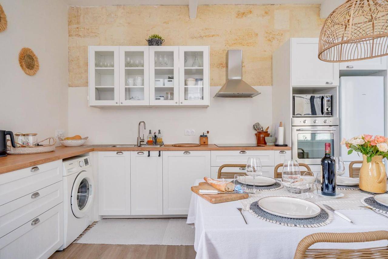 Three-Bedroom House in Saint-Estèphe, Région de Lesparre-Médoc