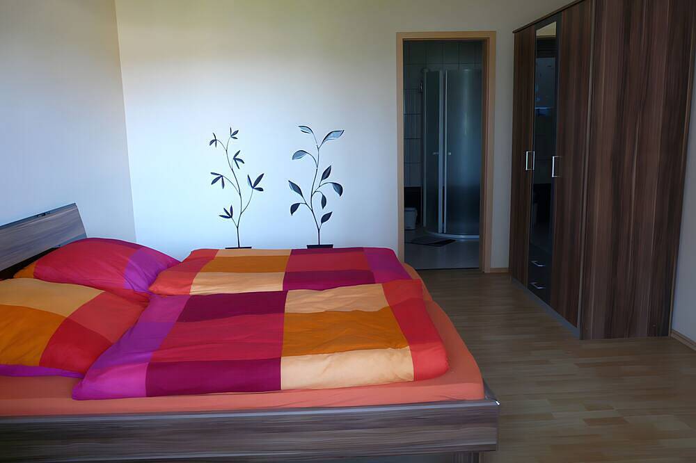 Ganze Wohnung, Apartment '1' mit privater Terrasse und Wlan in Olpe, Sauerland