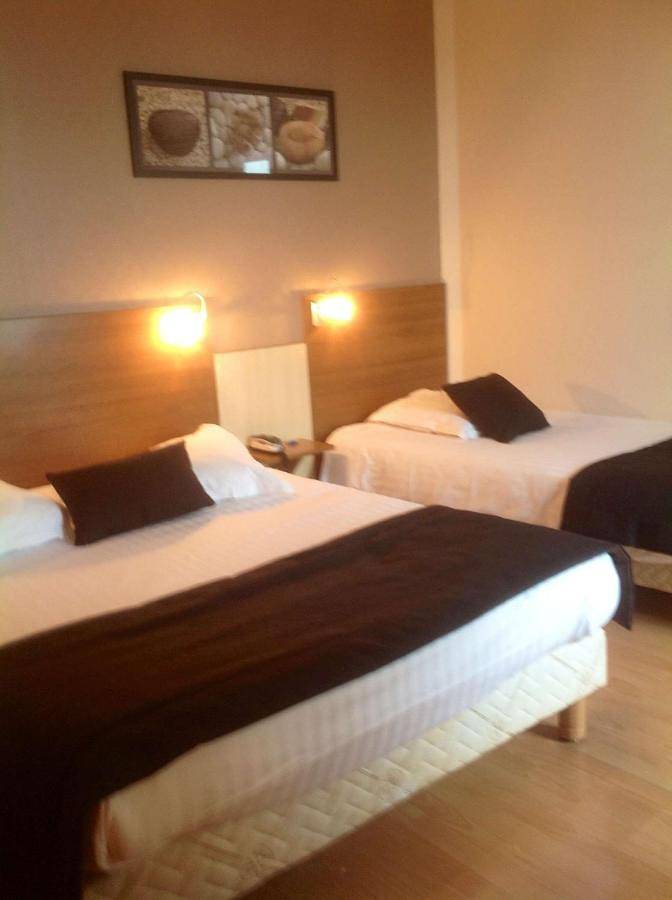 Hôtel pour 3 personnes, avec jardin et vue à Varennes-Vauzelles - 2