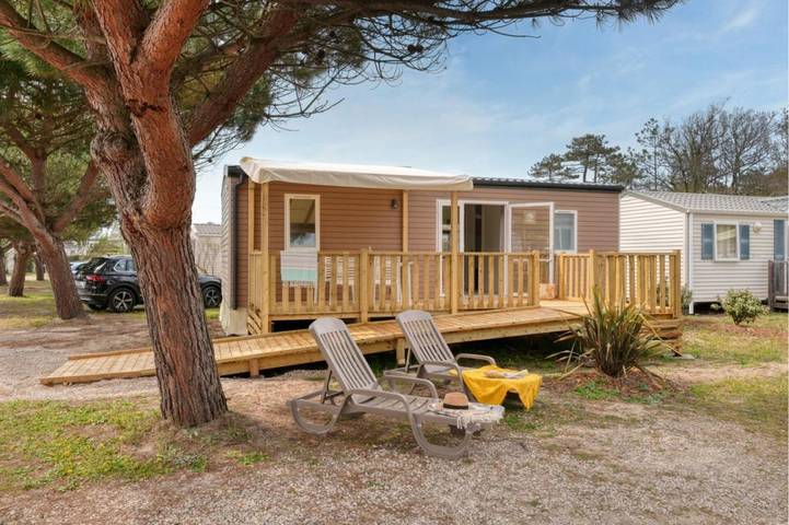 Camping für 4 Personen, mit Terrasse und Garten sowie Pool, mit Haustier in Soulac-sur-Mer