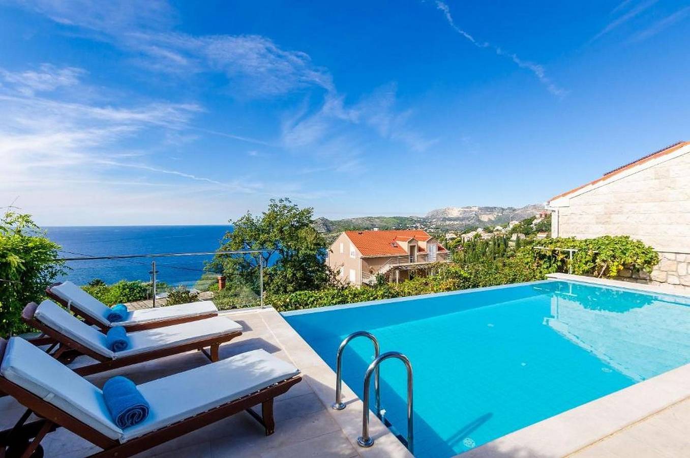 Elegant Sea-View Villa with Pool in Mlini, Dubrovačko-neretvanska županija
