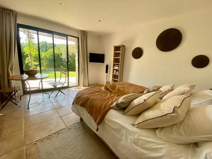 Chambre d’hôte pour 2 personnes, avec vue et piscine ainsi que sauna et jardin à La Cadière-d'Azur - 4