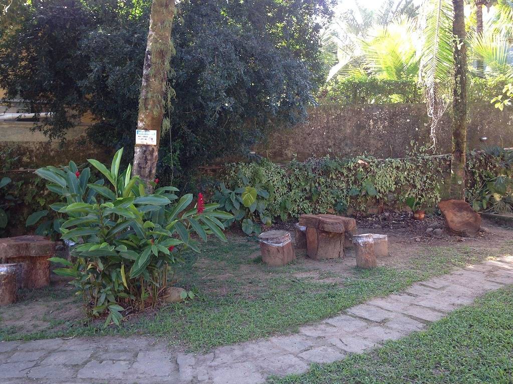 Schöne und angenehme Seite von Guedes mit 3000m2, möbliert, Parkplatz, sicher in Guapimirim, Rio de Janeiro (Bundesstaat)