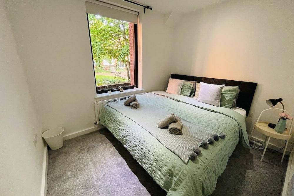 Entire apartment, Southernhay Court - by Staytor in Exeter, Devon