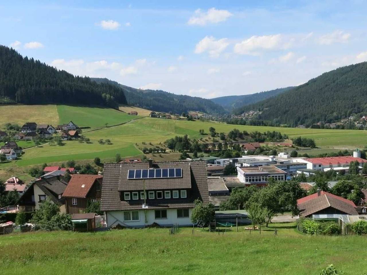 Ganze Ferienwohnung, Aida Panoramablick Terrasse Garten große Betten in Baiersbronn, Mittlerer Schwarzwald