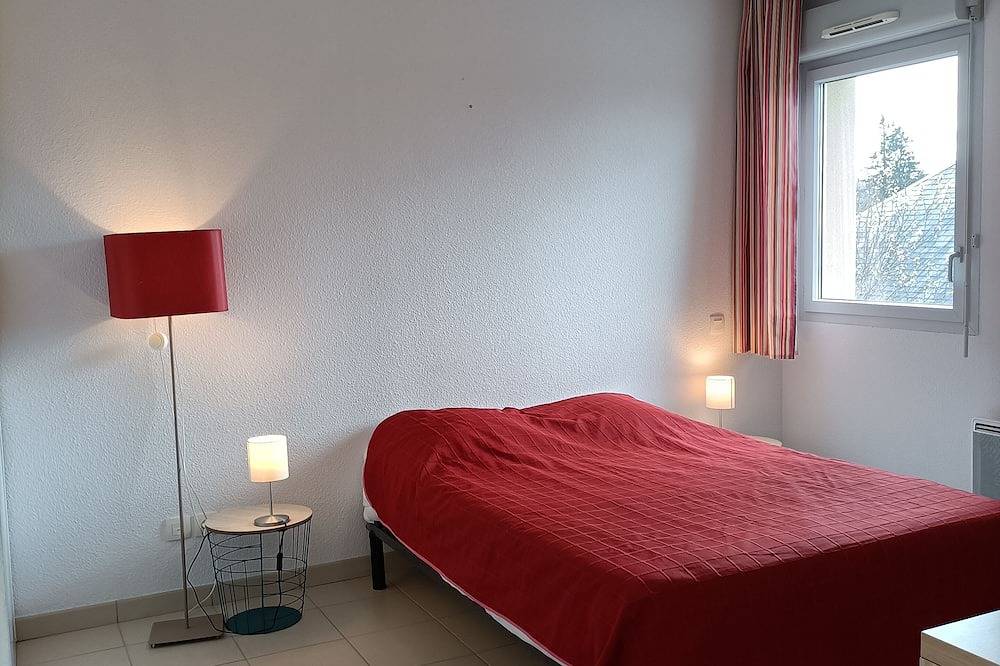 Entire apartment, T1 Bis Dans Résidence Avec Piscine D91 in Salies-de-Béarn, Béarn