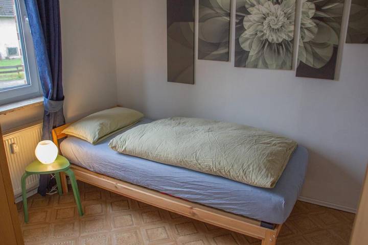 Ferienwohnung für 5 Personen, mit Balkon und Terrasse in Bad Emstal - 3
