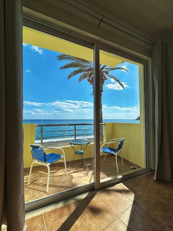 Gîte pour 4 personnes, avec balcon et vue, animaux acceptés dans Myrtos