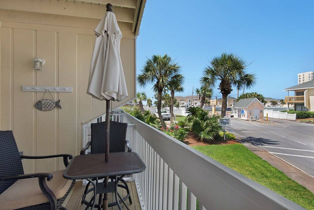 Ganze Wohnung, Destin Holiday Isle Condo, Private Beach, Full Kitchen, Patio, Steps to Beach in Destin, Emerald Coast