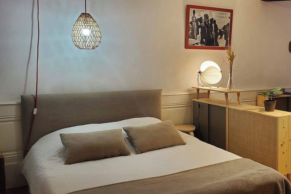 Appartement entier, Studio en plein coeur village provençal in Jouques, Région d'Aix-en-Provence