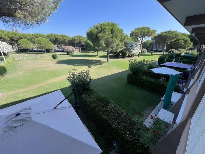 Ganze Wohnung, Apartment 'Trilocale Silvia mit Pool', private Terrasse und Klimaanlage in Marina di Bibbona, Bibbona