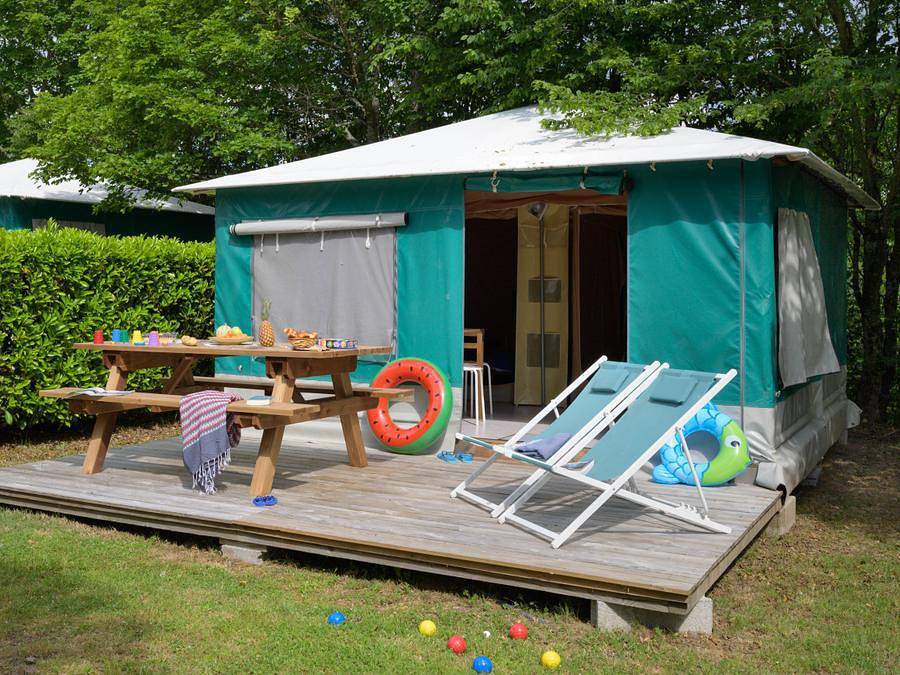 Flower Camping de Mars - Zelt 4 personen - Zelt Caraïbe Standard 16m² /2 Zimmer ( ohne Sanitäranlagen) 4 Pers. in Cordelle, Roanne und Umgebung